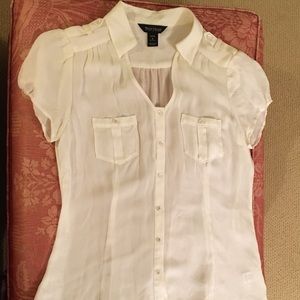 🌺WHBM Silk Button Down Blouse🌺